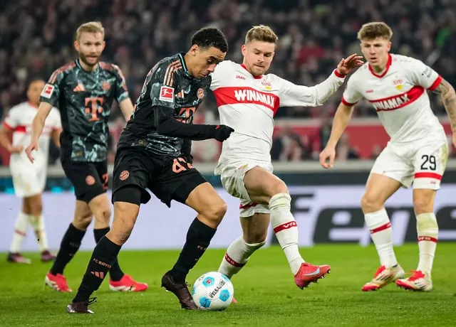 Bayern bỏ xa Leverkusen tới 11 điểm sau trận thắng Stuttgart